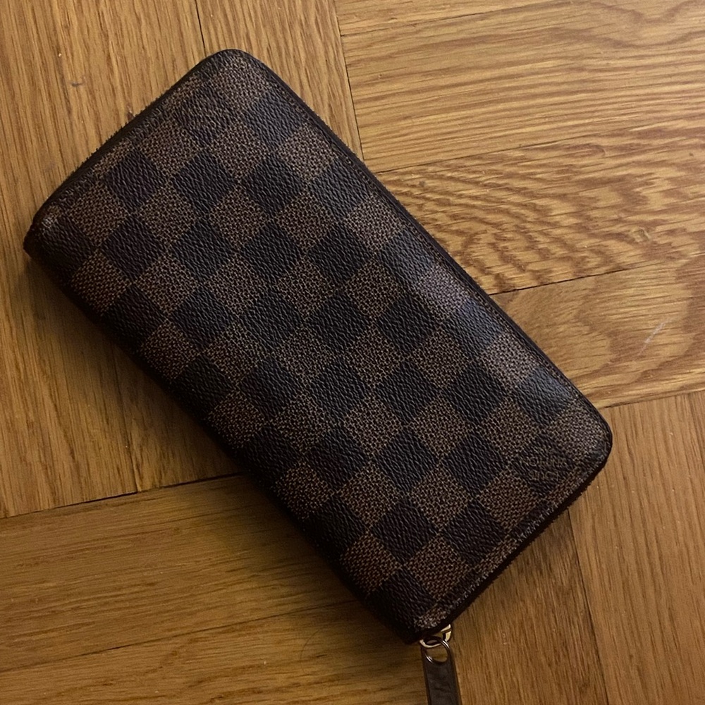 Damier Louis Vuitton Zippy